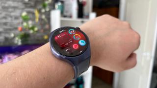 HUAWEI Watch 5 46 mm Review: X-TAP şi Glance revoluţionează sănătatea de la încheietură – smartwatch cu autonomie reală, ecran de top şi finețe