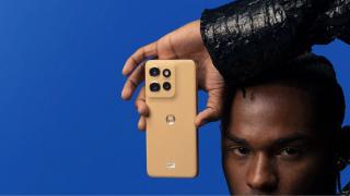 RESIGILATUL ZILEI #54: Motorola Edge 50 Neo – performanță solidă, design Pantone, ecran OLED și cameră Sony; Elegant, rapid și bine echipat