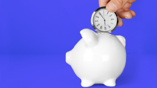 „Salt în timp” pentru economiile tale; Salt Bank îți arată ce câștigai dacă investeai mai devreme