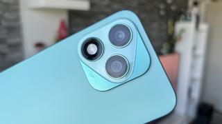 HONOR 400 Lite: Camera livrează culori plăcute, close-up-uri arătoase, dar lipsește OIS-ul...și se simte