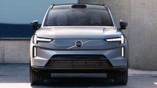 Ai un Volvo EX90 și vrei să-l filmezi? Gândește-te de două ori; LiDAR-ul de pe acoperiș îți poate distruge camera telefonului