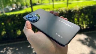 Honor 400: Benchmark-uri fără surprize, cu același Snapdragon 7 Gen3 de pe Honor 300 și Honor 200