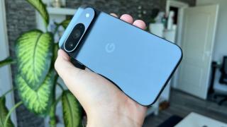 Google renunță la culoarea tradițională alb/bej pentru Pixel 10; Ce nuanțe avem?