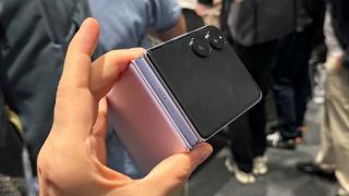 Xiaomi Mix Flip 2 vine mai devreme decât Galaxy Z Flip7; Pliabil subțire, puternic și cu încărcare wireless la 50W