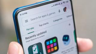 Gemini AI a ajuns și în Play Store; funcția „Ask Play about this app” îți răspunde la întrebări