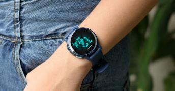 RESIGILATUL ZILEI #61: Garmin Vivoactive 5 – smartwatch ușor, cu ecran AMOLED, funcție de plată contactless, autonomie mare și design unisex