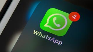 WhatsApp testează trimiterea directă a mesajelor și fișierelor media către Meta AI; funcția e activă pentru unii utilizatori beta pe Android