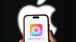 Apple domină piața globală a telefoanelor AI în 2025; în China, Xiaomi și OPPO câștigă teren