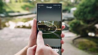Peste o treime din telefoanele vândute în 2025 vor avea funcții AI; inteligența artificială devine noul standard în industria smartphone