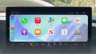 Design-ul "Liquid Glass" din iOS 26 se simte și în Apple CarPlay, acum cu widget-uri, activități live și alte noutăți