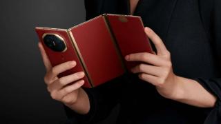 Huawei pregătește două pliabile pentru finalul lui 2025; Mate XT 2 vine cu ecran triplu și procesor Kirin nou