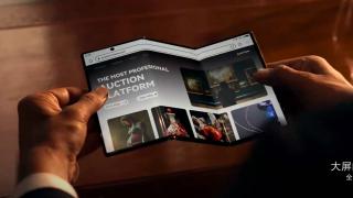 Prima lună de toamnă ne-ar putea aduce lansarea lui HUAWEI Mate XT 2, generația 2.0 de triplu pliabil