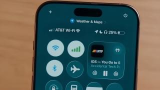 Mulți utilizatori se plâng de efectele de transparență din iOS 26; o setare simplă poate îmbunătăți lizibilitatea interfeței