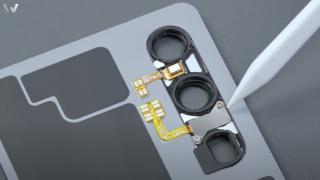 Cum arată Sony Xperia 1 VII la interior? Folosește RAM și ecran Samsung, are slot SIM fără nevoie de cheiță