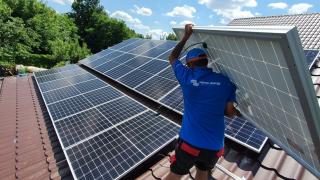 Programul Casa Verde, tras pe dreapta; Românii vor plăti integral pentru panourile fotovoltaice
