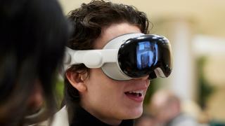Apple pregăteşte 7 căști AR/VR Vision pentru următorii ani; Iată detalii