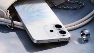 Seria OPPO Reno15 ar sosi undeva în luna noiembrie; Variante cu display de 6.3 și 6.78 inch se află în dezvoltare