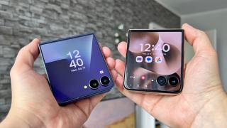 Motorola razr 60 Ultra versus Samsung Galaxy Z Flip7: duelul pliabilelor compacte în vara lui 2025