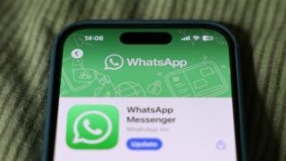 Statusuri sponsorizate și canale promovate; WhatsApp începe să afișeze reclame în aplicație