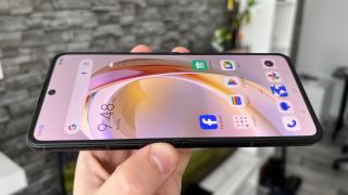 Nubia Flip 2: MyOS 14 aduce multă personalizare și avem AI direct de la Google