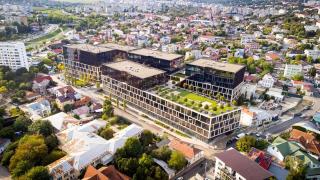 Amazon dă afară sute de oameni la Iaşi şi îi pune să îşi înveţe înlocuitorii din India procedurile de lucru