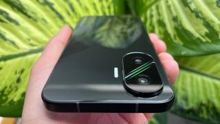 POCO F7 Unboxing: telefon midrange de gaming undercover sub 2000 lei, cu CPU în premieră