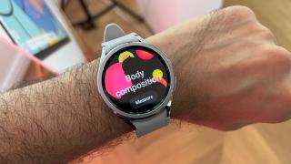 RESIGILATUL ZILEI #99: Samsung Galaxy Watch6 Classic – Smartwatch cu inel rotativ, monitorizare avansată și Wear OS complet, cu design elegant