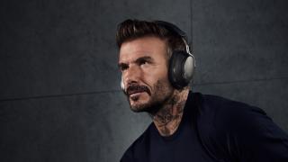 RESIGILATUL ZILEI #102: Bowers & Wilkins PX8 – căști premium cu sunet clar, design exclusivist și confort absolut pentru pasionații de muzică