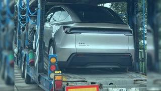 Tesla Model Y L apare în fotografii spion în China; Când vine şi ce ştim despre automobil?