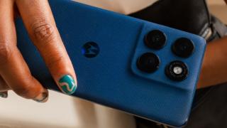 RESIGILATUL ZILEI #105: Motorola Edge 60 Pro cu baterie 6000 mAh, display 120Hz și camere Sony 50MP; performanță, autonomie și fotografii de top