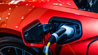Ecotichet mai mic în 2025 pentru mașinile electrice; statul oferă doar 18.500 de lei prin Rabla