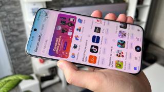HUAWEI Pura 80 Pro: Emotion UI încă este la posturi, mai light pe partea de AI dar fără griji la nivel de aplicații