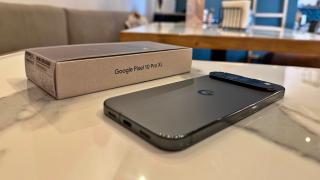 Încărcare cu probleme, supraîncălzire şi alte necazuri: de ce se plâng primii cumpărători de Pixel 10