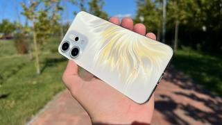 OPPO Reno14 5G: Design Iridescent Glow cu panou spate fascinant, inspirat de lumea oceanelor și de sirene