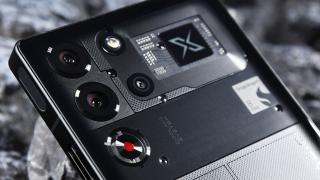 Top 10 telefoane flagship în AnTuTu 10 pe luna august 2025: telefon de gaming şi Snapdragon 8 Elite la putere
