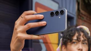 IFA 2025: Samsung prezintă Galaxy S25 FE! Noul model high-midrange are display AMOLED luminos, setup foto promițător, procesor Exynos 2400 sub capotă