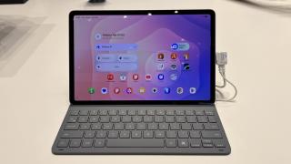 IFA 2025: Samsung Galaxy Tab S11 hands-on - tableta mică şi subţire, cu mult AI