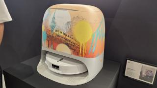 IFA 2025: Roborock Qrevo Curv 2 Pro prezentat de Alex direct din Berlin; Aspirator robot puternic, ce trece peste praguri și covoare (Video)