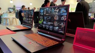 IFA 2025: Acer Nitro V16 şi V16s hands on - laptopuri cu RTX 5070 şi o privire spre monitoarele Nitro