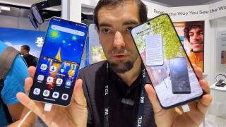 IFA 2025: TCL NXTPAPER 60 Ultra este imens, la 7.2 inch, dar are un mod alb-negru blând cu ochii şi suport stylus
