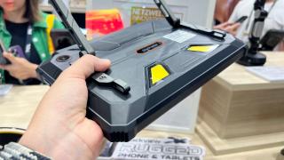 IFA 2025: Tableta cu proiector şi baterie imensă - Blackview Active 12 Pro Hands On (Video)