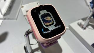 IFA 2025: TCL MoveTime MT48, smartwatch-ul pentru copii cu cameră integrată, AI și funcții de localizare (Video)