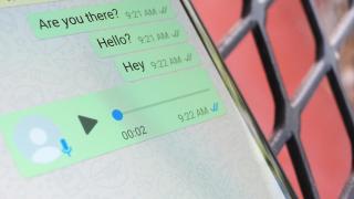 Citirea mesajelor în WhatsApp devine mai intuitivă; Bifele albastre se întorc în versiunea beta a aplicației