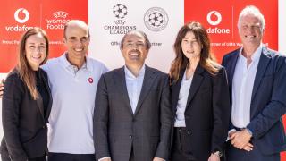 Vodafone investește în fotbalul european; acord multianual cu UEFA pentru ambele competiții majore