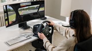 Logitech G PLAY 2025 aduce produse noi pentru PC, consolă și zona esports: headseturi wireless, tastaturi rapide și echipamente de sim racing
