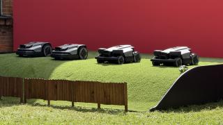 Roborock pune la treabă noii săi roboți de tuns iarba în cadrul unui eveniment în Germania; RockMow Z1, RockMow S1, RockNeo Q1