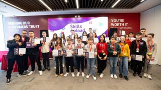 Copiii români, printre cei mai expuși la agresiuni online; școala nu știe cum să reacționeze