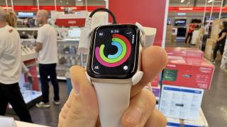 Apple Watch SE 3 hands on: încărcare mai rapidă, 5G, scor pentru somn şi altele (Video)
