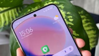 Xiaomi 15T Pro: Display bun la munte şi la mare, în tren şi în sala de spectacol