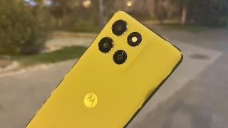 Motorola Moto G86 Power: Camera midrange se descurcă la culori, prim planuri, filmare